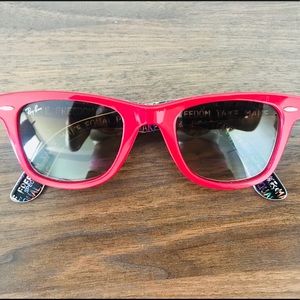 Red Ray Bans 🕶